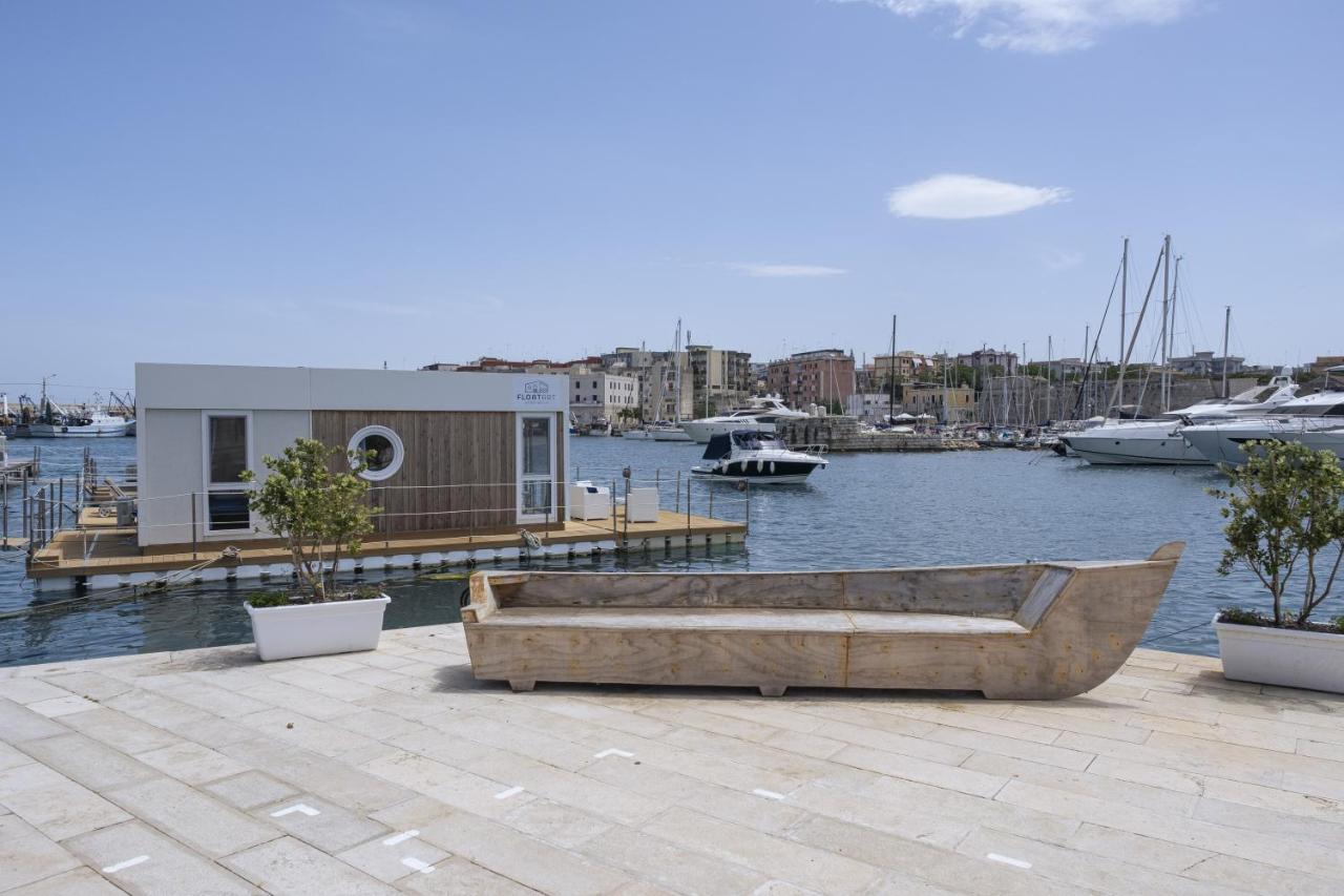 Houseboat Floatart Experience Bisceglie 호텔 외부 사진